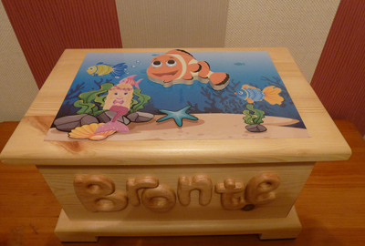 Sea creatures and fun at the beach themed box