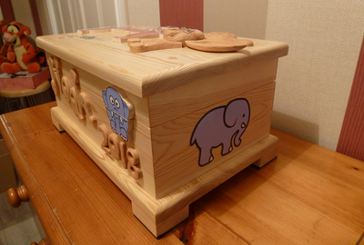 The 'Dumbo' themed box