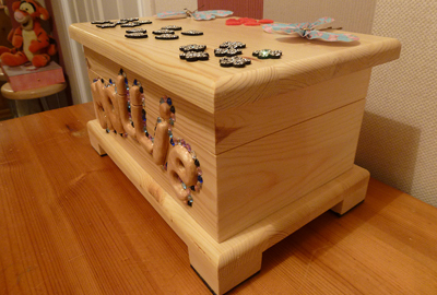 The 'Bling and Butterflies' themed box